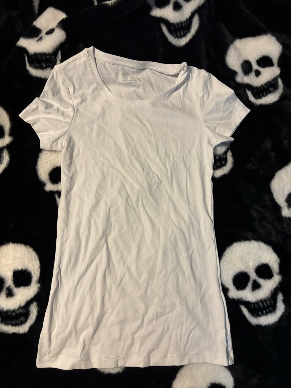 Denver Hayes White Short Sleeve Scoop Neck Tee